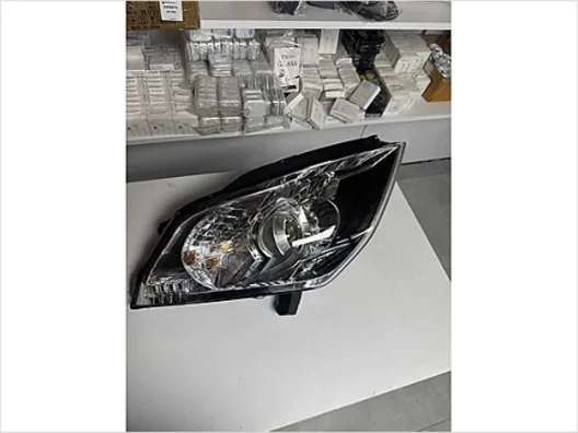 Depo marka nissan z350 sağ ve sol xenon far Q17Z