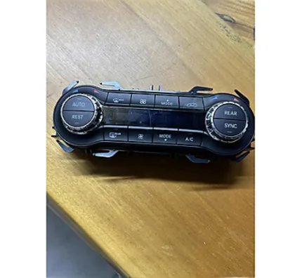 Mercedes Vito Dijital Klima Kontrol Paneli Ünitesi Q24A