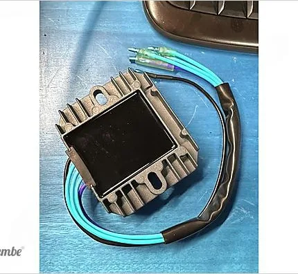 Suzuki GS 250 1980-1981 şarj kontrol ünitesi Q11E