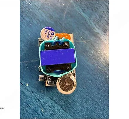 AC-DC 220V to 5V 1A Hassas Gerilim Düşürücü Dönüştürücü E559X