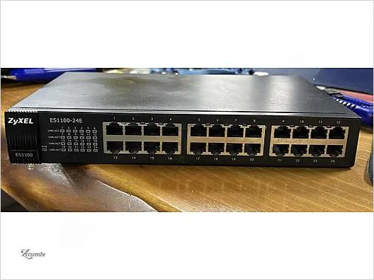 ZYXEL ES1100-24E 24 PORT 10/100 Mbps FAST ETHERNET Q142X