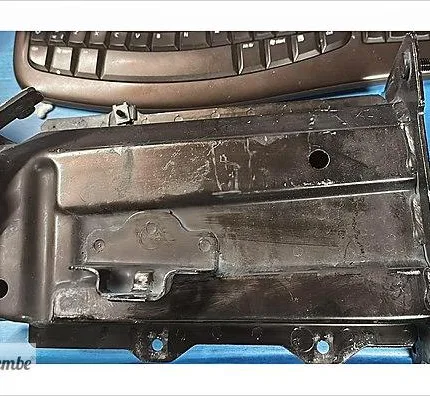 BMW Z4 E85 E86 Sağ Ön Tampon Braketi 7165518 Q31Z