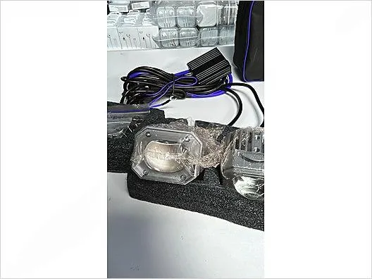 Motosiklet Sis Farı Seti Kablosuz Kumandalı ve Çakar Modüllü Q9D Motosiklet Sis Farı Seti Kablosuz Kumandalı ve Çakar Modüllü Q9D