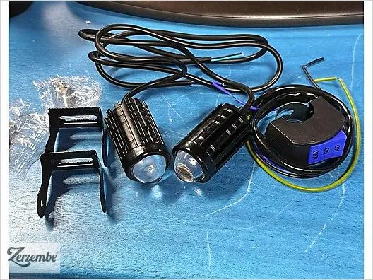 Çift Renk Sarı Beyaz Motosiklet LED Sürüş ve Ön Far Seti Q60G Çift Renk Sarı Beyaz Motosiklet LED Sürüş ve Ön Far Seti Q60G