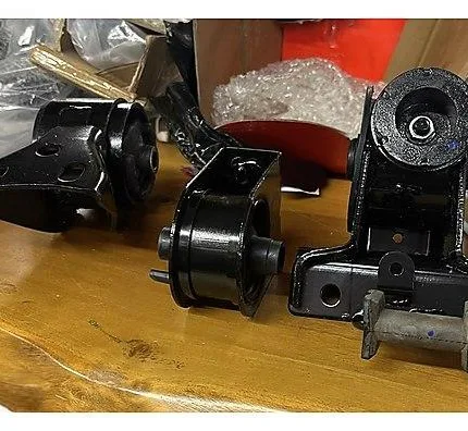 Mazda MPV V6 2.5L 3.0L Motor Şanzıman Kulağı Seti Q1K